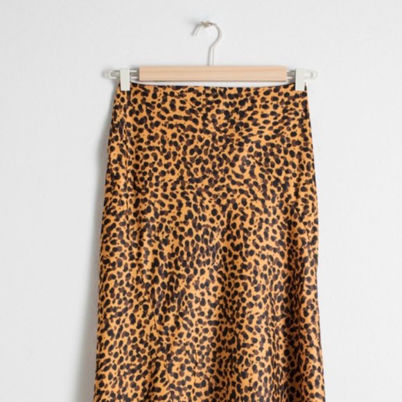 & Other Stories Cheetah Print Midi Skirt - Picture 3 of 4